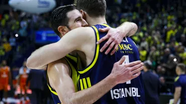 Fenerbahçe Beko, 15. galibiyetini İtalya deplasmanında aldı