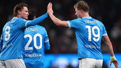 Höjlund galibiyete damga vurdu: Napoli 2 golle finalde