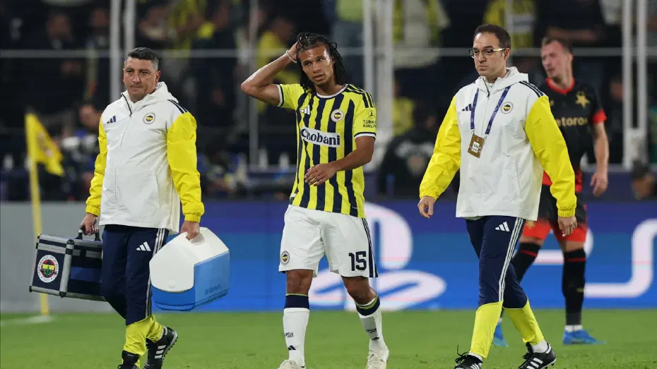 Derbi öncesi Fenerbahçe'ye Ake şoku