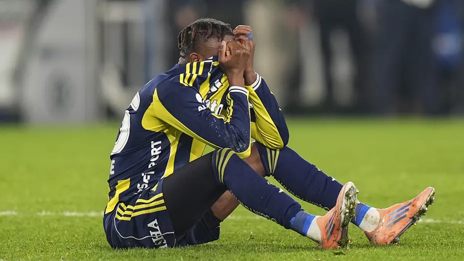 Sakatlıklarla boğuşan Fenerbahçe'ye bir şok da yıldız futbolcusundan geldi - 2