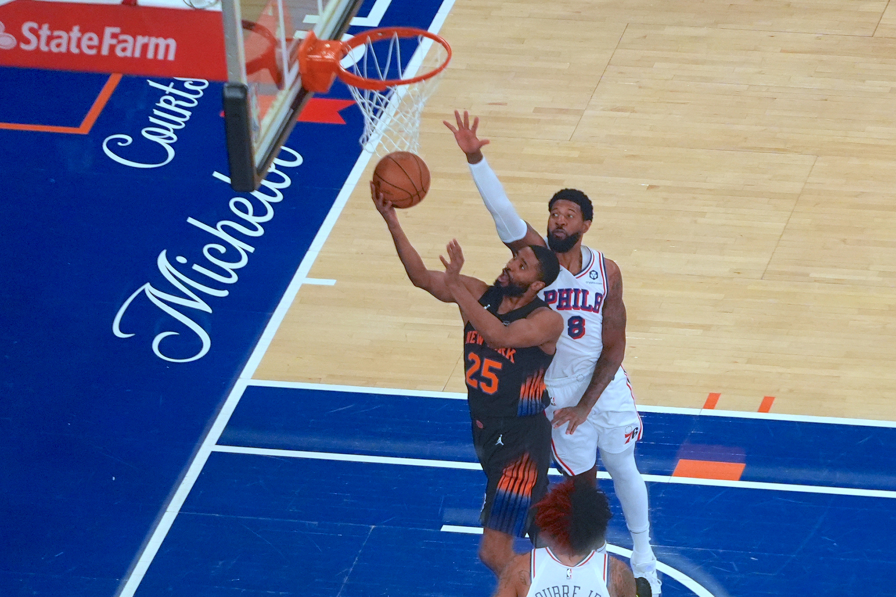 Knicks evinde kazandı, Spurs seriyi eşitledi