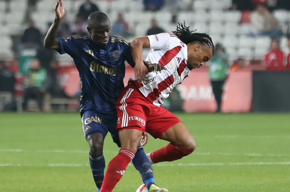 Mecbur musun yürüyen Kante’ye! | Spor yazarları Fenerbahçe için ne dedi? - 4