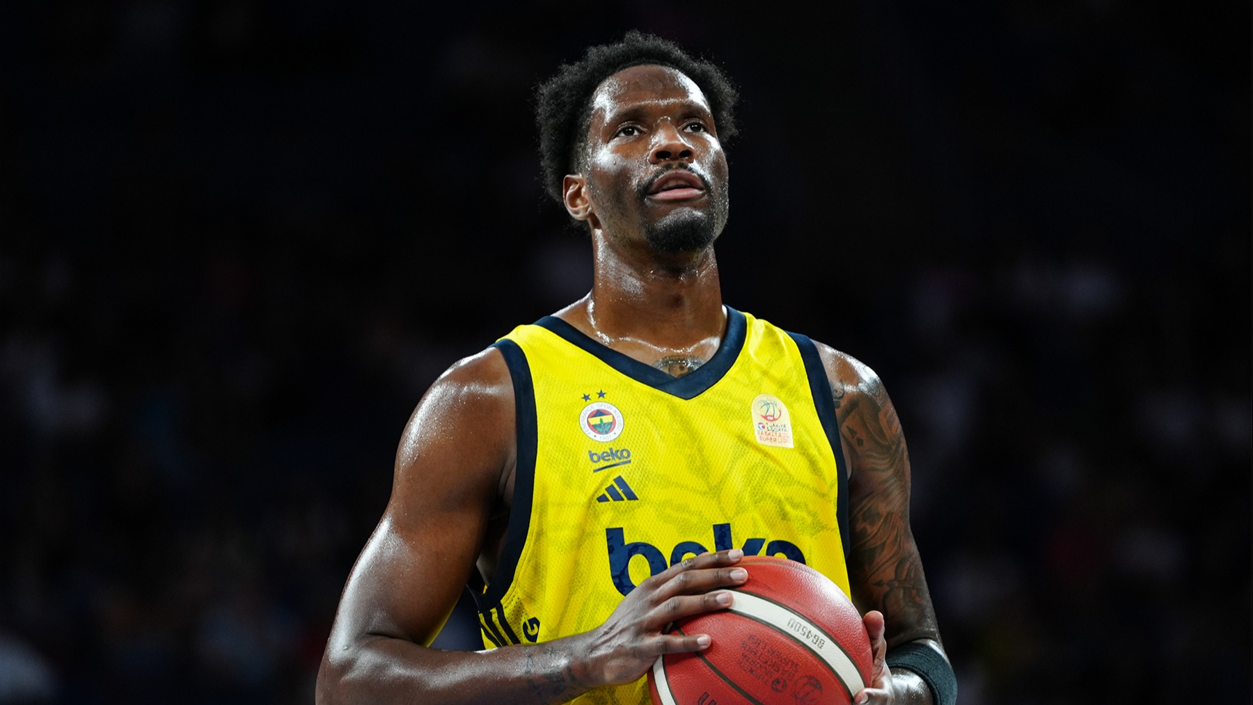 Nigel Hayes-Davis'ten Fenerbahçe'ye rekor paylaşımlı veda