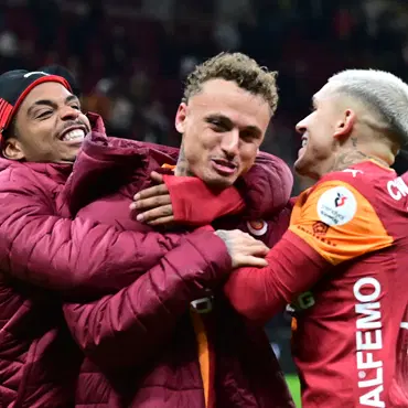 Noa Lang bu kez bonservisiyle geliyorNoa Lang bu kez bonservisiyle geliyor