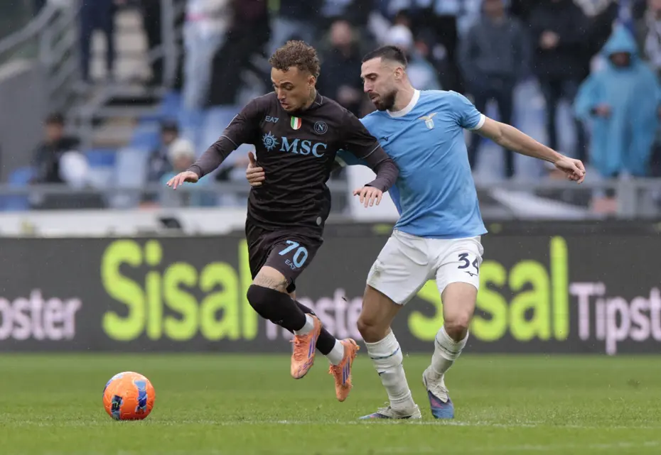 Guendouzi'nin 11 başladığı maçta ortalık karıştı, 3 kırmızı kart çıktı: Napoli 2 golle kazandı - 4