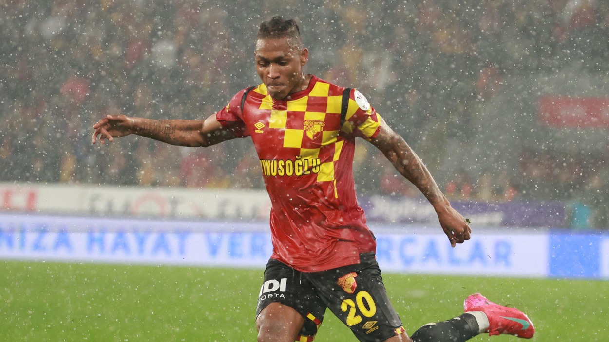 Göztepe'de Romulo'dan sonra Avrupa'ya bir yolcu daha