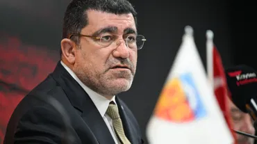 Kayserispor Başkanı Nurettin Açıkalın: "Ne çabuk unuttuk 1 milyon 700 bin avroluk borcu bir gecede ödediğimi"