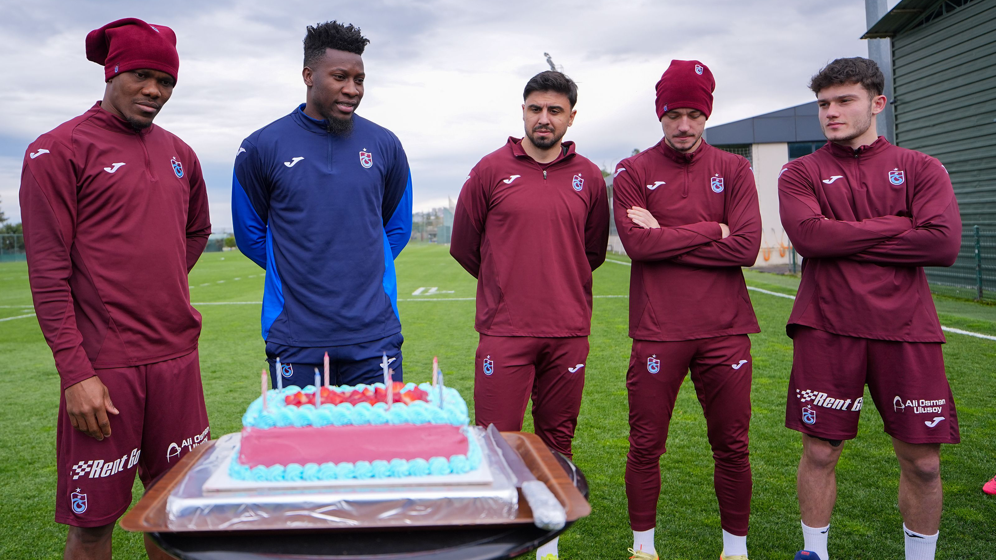 Trabzonspor'da 5 futbolcunun doğum günü kutlandı