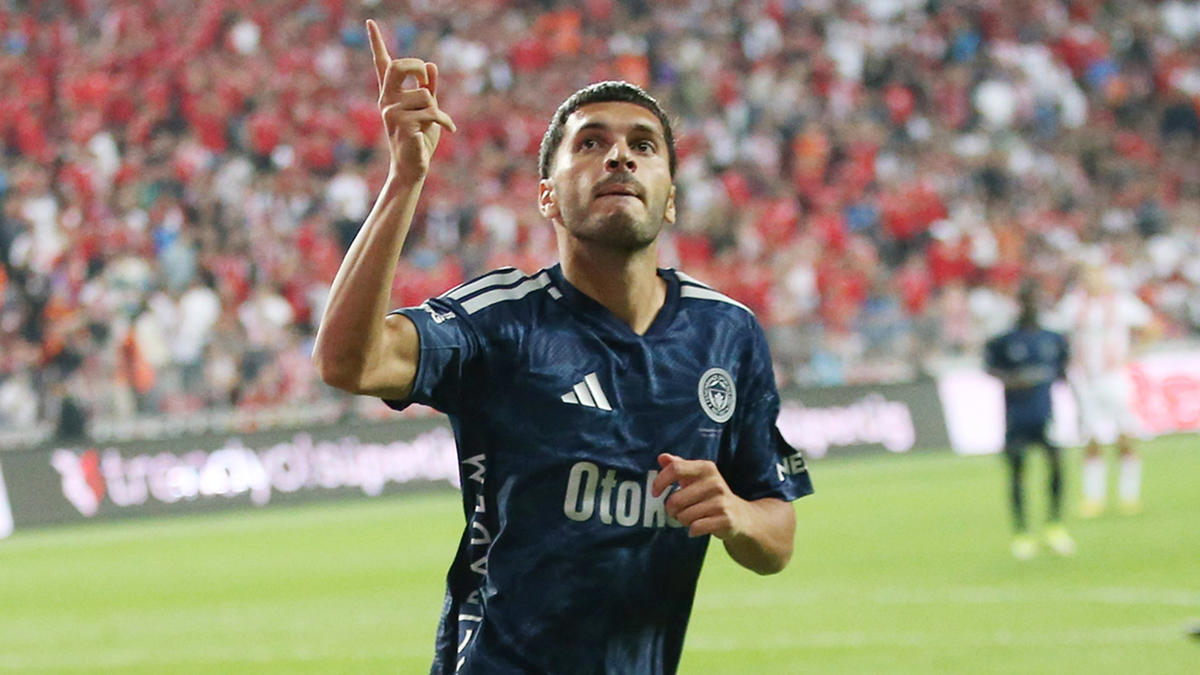 "En büyük transfer kazancı Oğuz Aydın" | Spor yazarları Fenerbahçe için ne dedi?