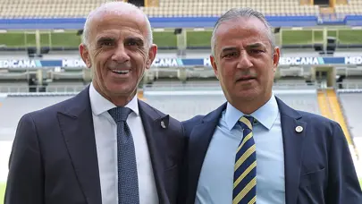 Ve Fenerbahçe, yeni golcüsüyle el sıkıştı! Görüşmeler aylar sürdü, 25 milyon euroya iş bitti Ve Fenerbahçe, yeni golcüsüyle el sıkıştı! Görüşmeler aylar sürdü, 25 milyon euroya iş bitti
