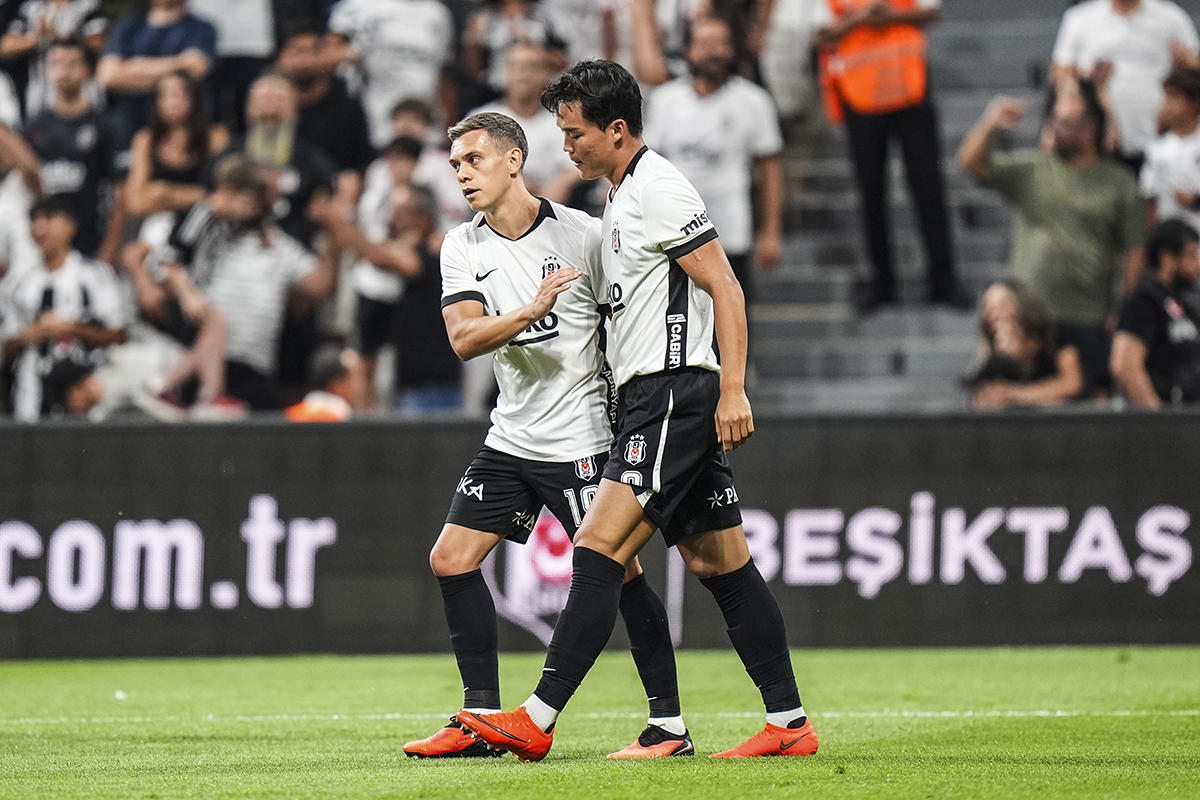 Trossard'dan Beşiktaş'a kötü haberTrossard'dan Beşiktaş'a kötü haber