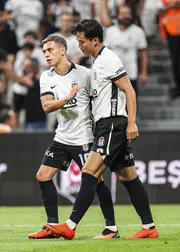 Trossard'dan Beşiktaş'a kötü haberTrossard'dan Beşiktaş'a kötü haber