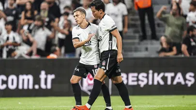 Zorunlu değişiklik: Beşiktaş'ın yıldızı ikinci yarıda sakatlandı