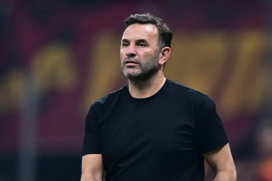 Galatasaray'da 11 formanın 10'u hazır: Okan Buruk derbi için sadece 1 bölgede kararsız - 2 Galatasaray'da 11 formanın 10'u hazır: Okan Buruk derbi için sadece 1 bölgede kararsız - 2