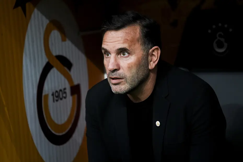 Okan Buruk, Ajax'ın 3 zayıf noktasını ortaya çıkardı: 1 futbolcuyu özel çalıştırdı - 3 Okan Buruk, Ajax'ın 3 zayıf noktasını ortaya çıkardı: 1 futbolcuyu özel çalıştırdı - 3