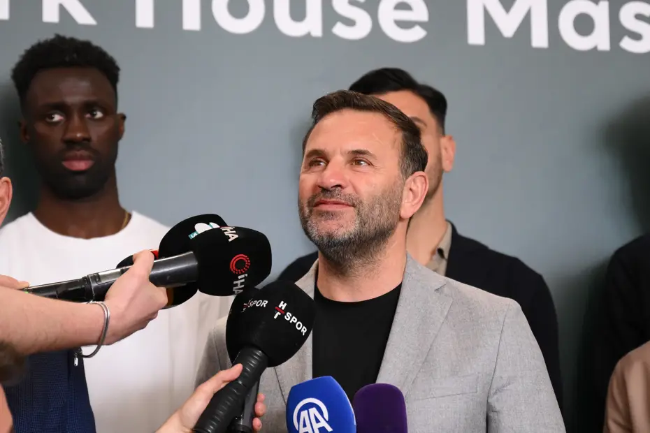 🚨TRANSFER: Okan Buruk ligi sallayan eski Fenerbahçeliye parçalı formayı giydiriyor - 2