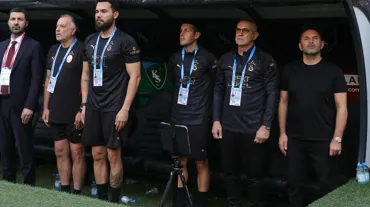 Okan Buruk'tan futbolculara: "Bazen oyuncularımız önemsemiyor"