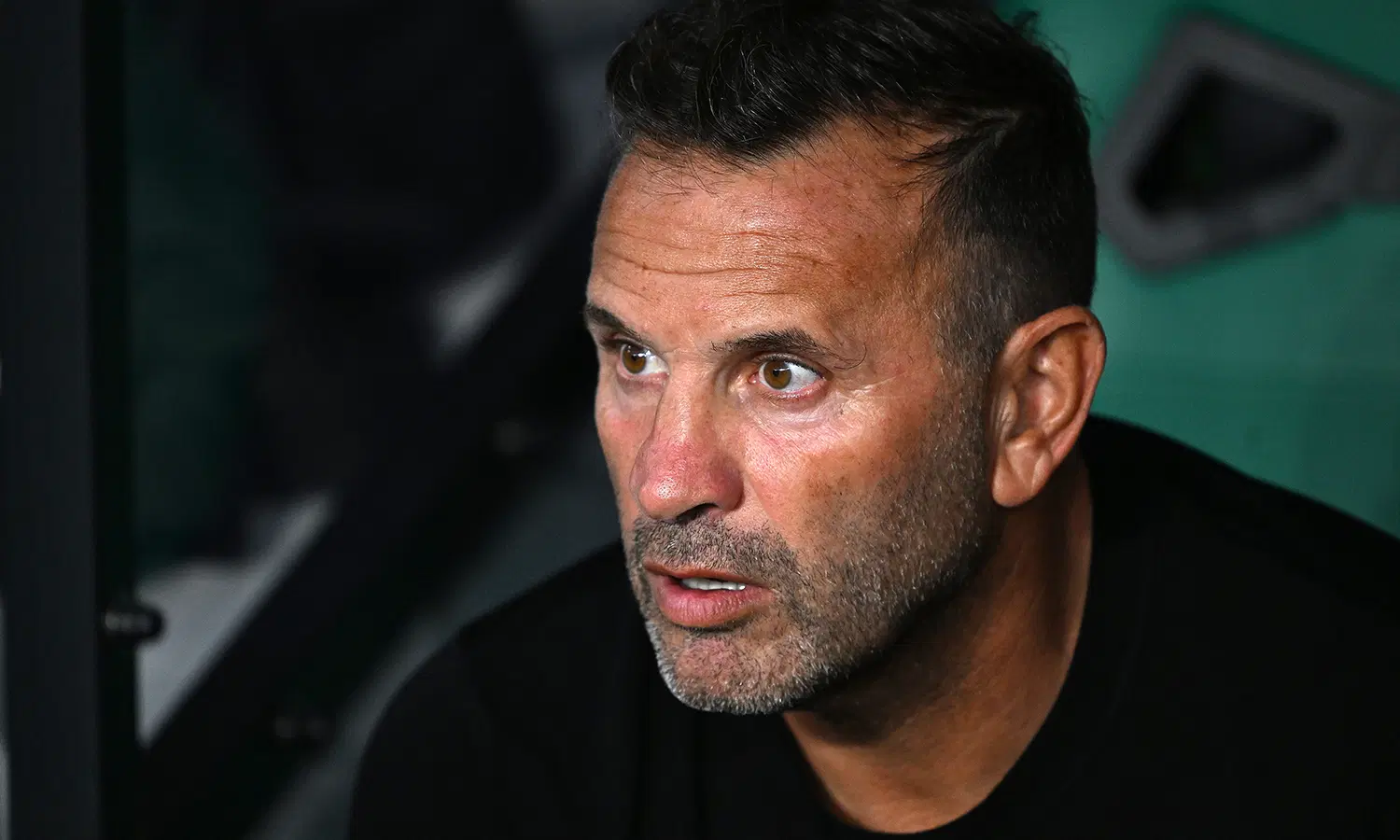 Galatasaray secoué après la déroute face à Trabzonspor : Okan Buruk critiqué, crise défensive historique