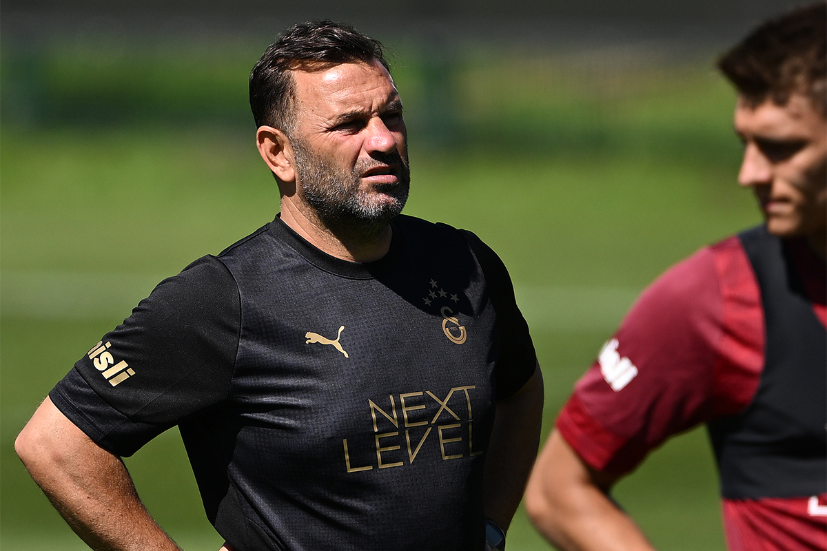 RESMİ: Galatasaray'da 2 futbolcu kadro dışı