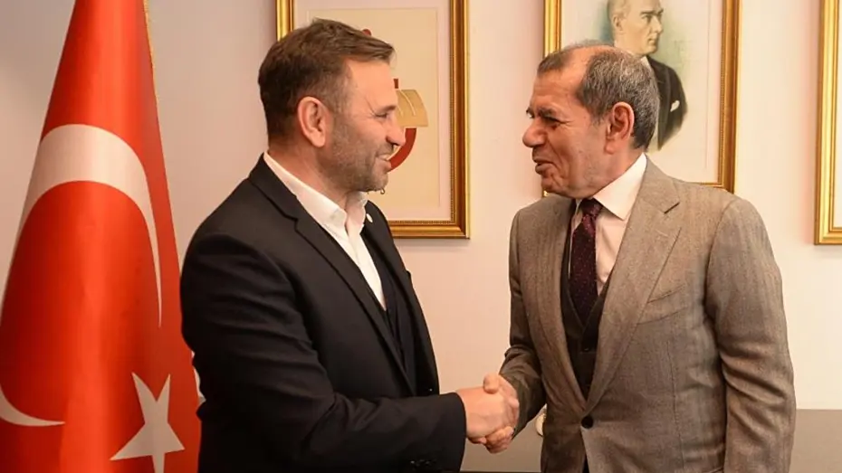 Galatasaray'dan transferde ters köşe: 2 kulüple görüşmeler başladı