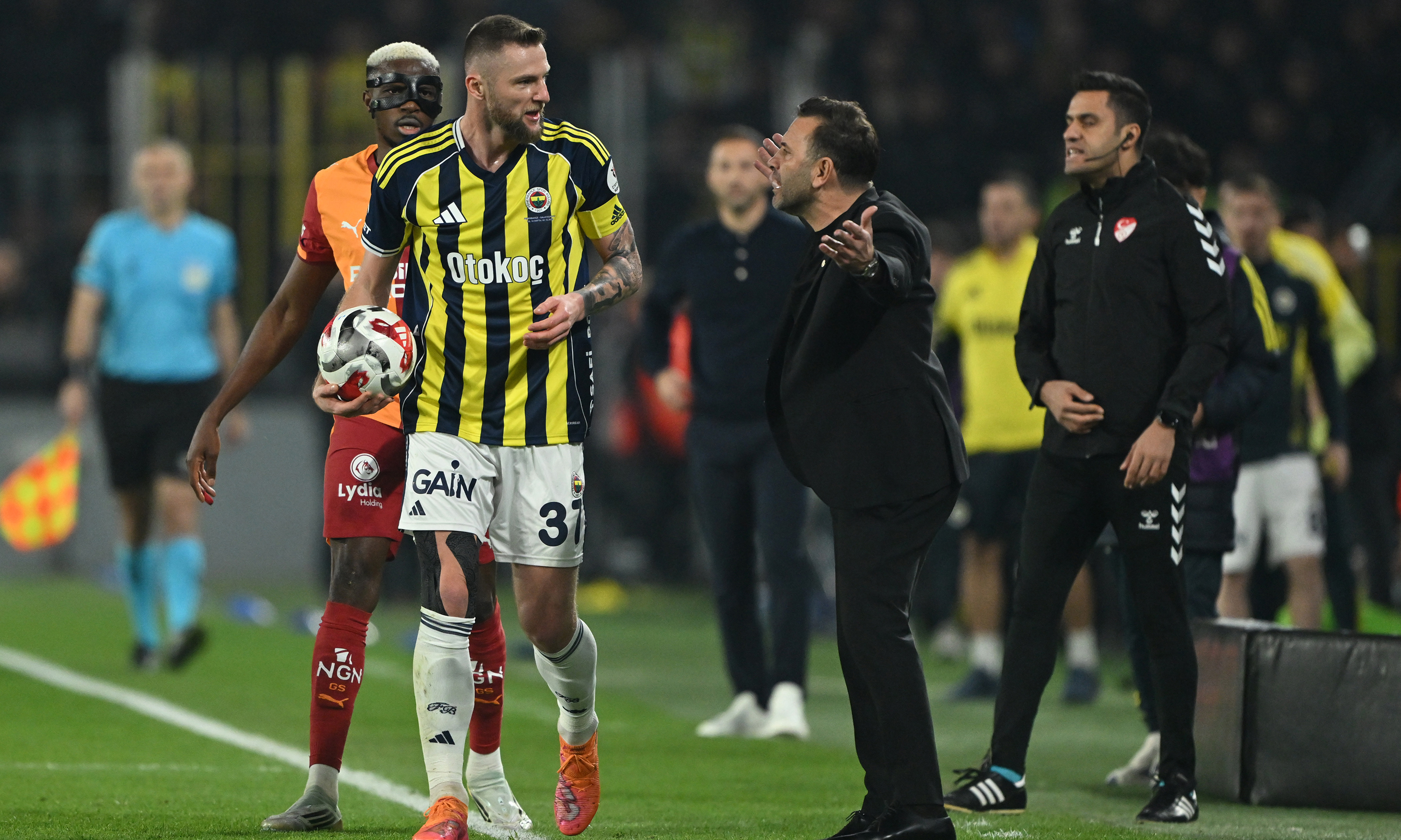 Okan Buruk'tan TFF'ye: "Arda Kardeşler'in günahı neydi?"