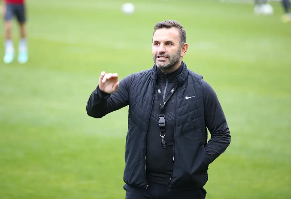 Okan Buruk bir kez daha tarihe geçti - 7