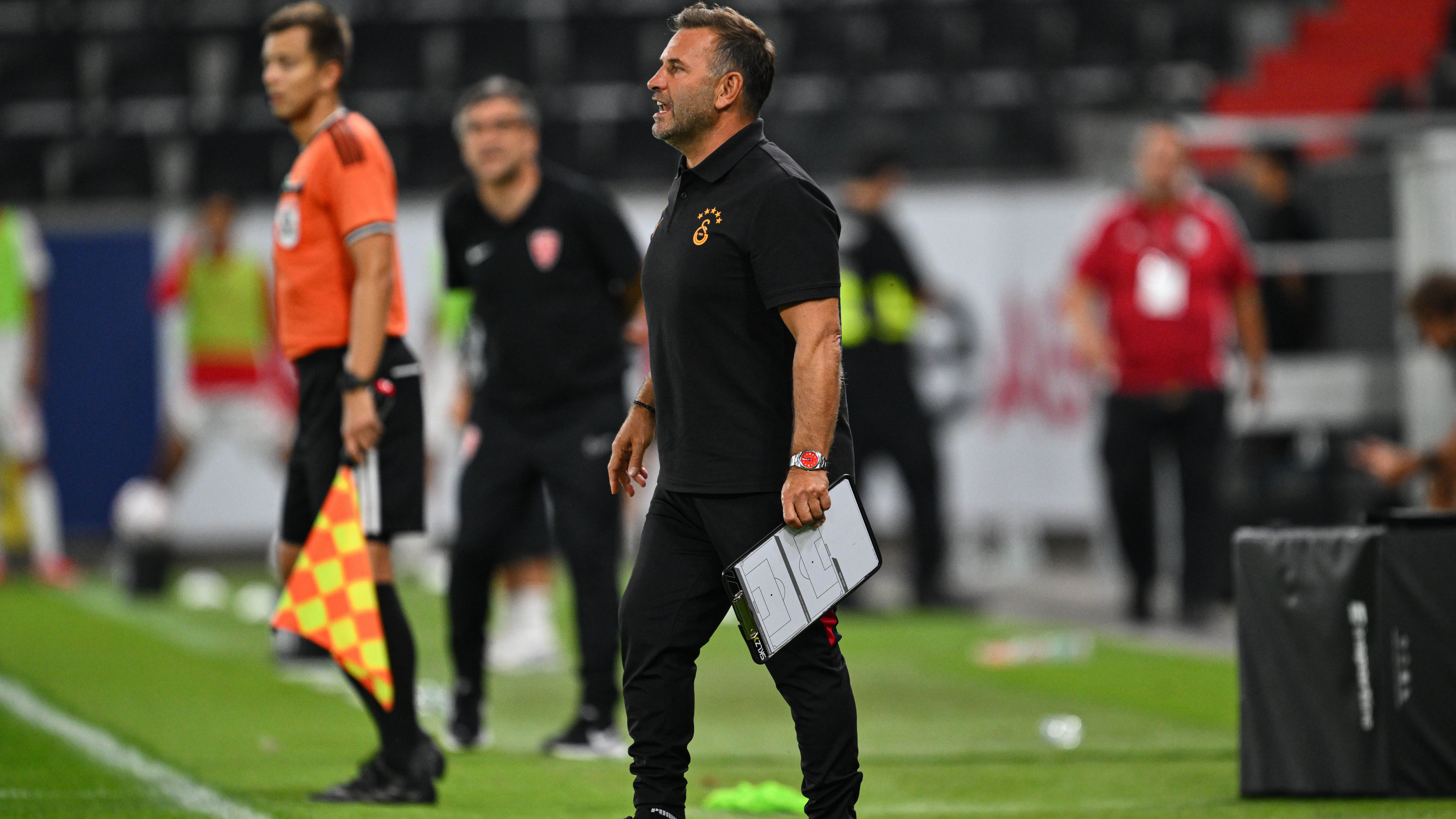 Okan Hoca'dan Sarı Kırmızı Otobüste 'Son Durak' Anonsu: Kimileri İnecek!