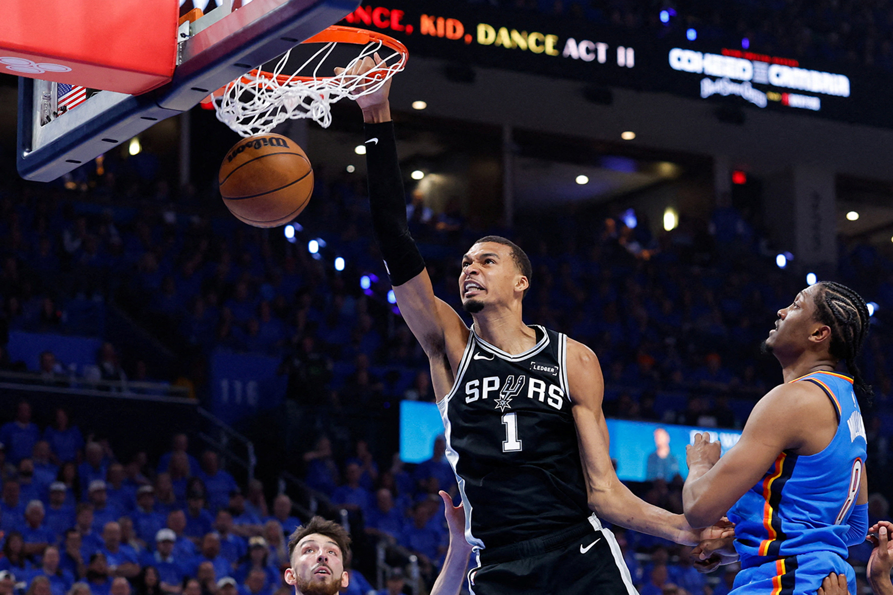NBA'de final eşleşmesi belli oldu: San Antonio Spurs ile New York Knicks finale yükseldi