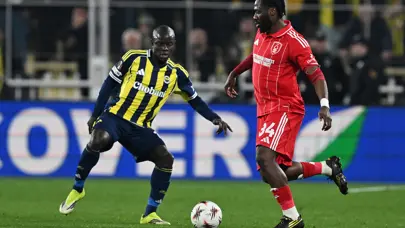 Görüntüler ortaya çıktı! Nottinghamlı Ola Aina'dan Fenerbahçelileri sinirlendiren sözler Görüntüler ortaya çıktı! Nottinghamlı Ola Aina'dan Fenerbahçelileri sinirlendiren sözler