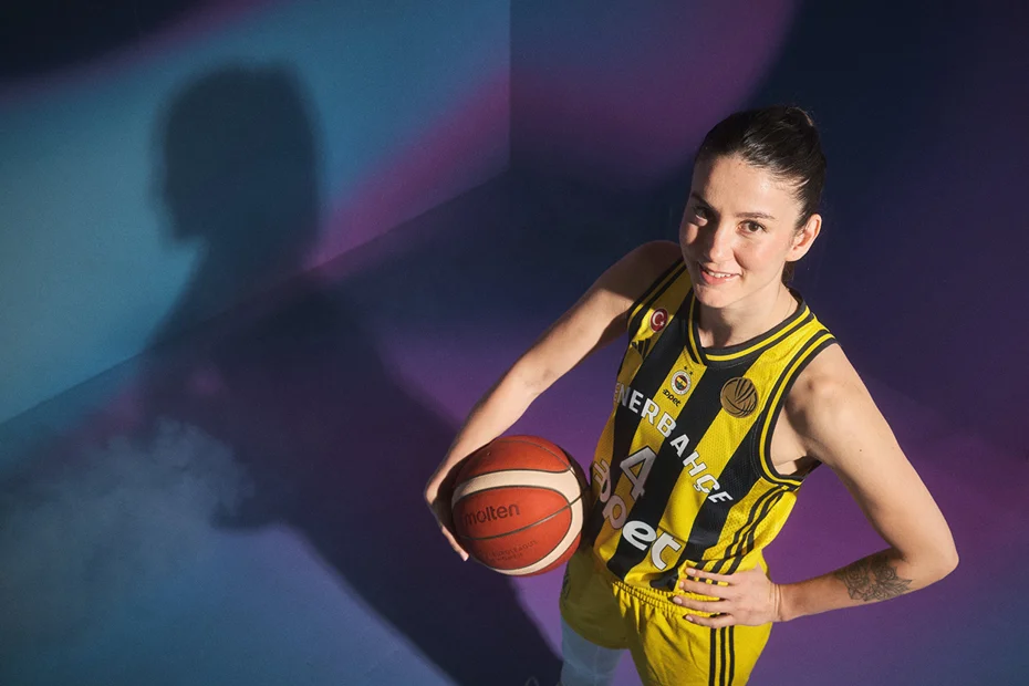 Fenerbahçe'den transfer yağmuru: Smaç yapan ilk Fransız kadın basketbolcuyu da aldılar - 1