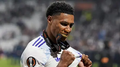 Ollie Watkins Fenerbahçe'ye geliyor | Sporun manşetleri Ollie Watkins Fenerbahçe'ye geliyor | Sporun manşetleri