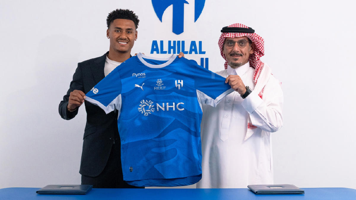 Al-Hilal, İngiliz futbolcu Ollie Watkins'i transfer etti