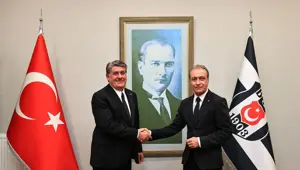 Beşiktaş durdu durdu bombayı patlattı! Üçü bir arada transfer paketi açılıyor Beşiktaş durdu durdu bombayı patlattı! Üçü bir arada transfer paketi açılıyor