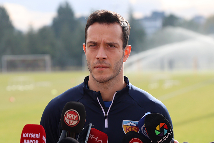 Onurcan Piri, Kayserispor'dan ayrıldığını açıkladı