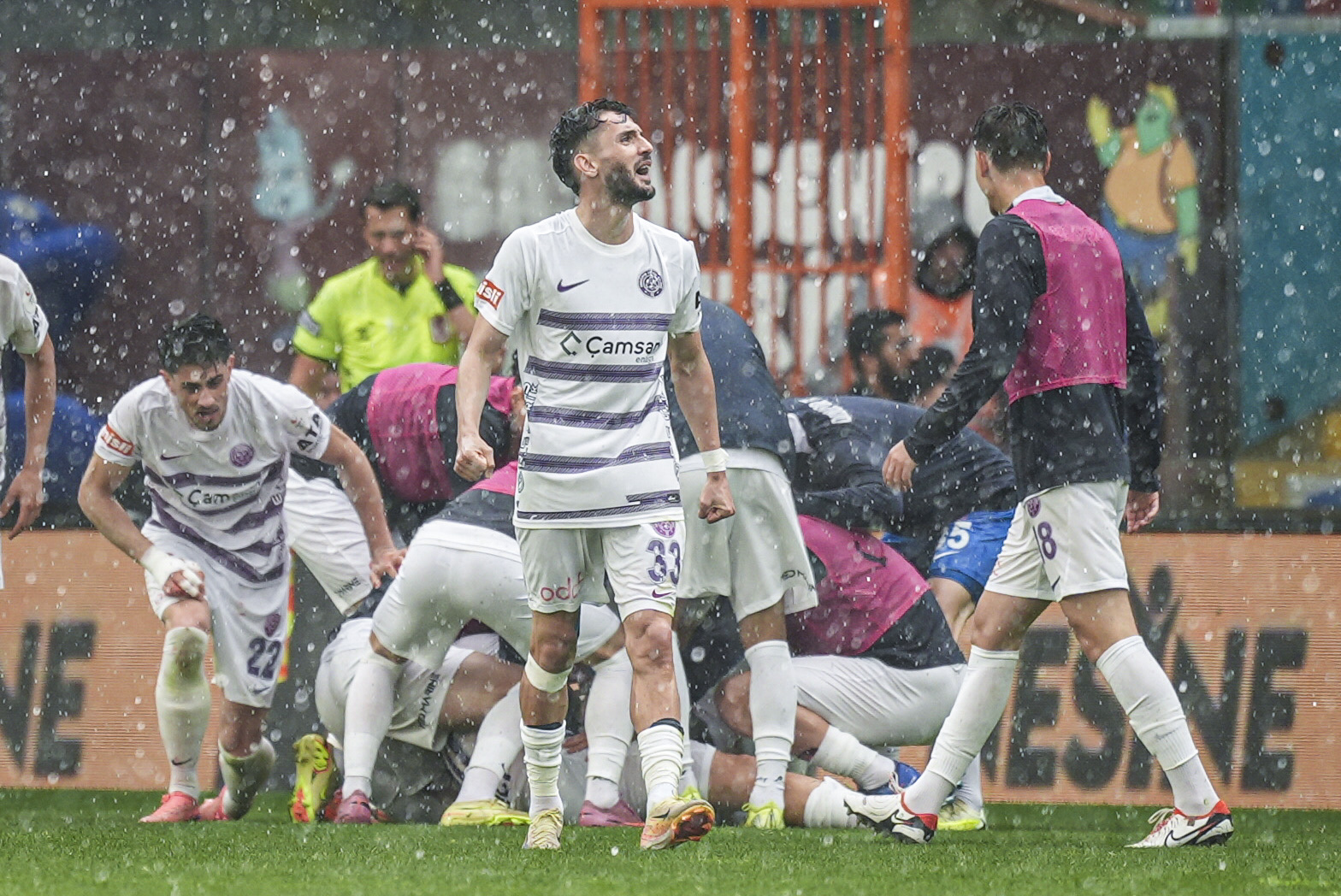 Nesine 2. Lig'e yükselen bir takım daha belli oldu