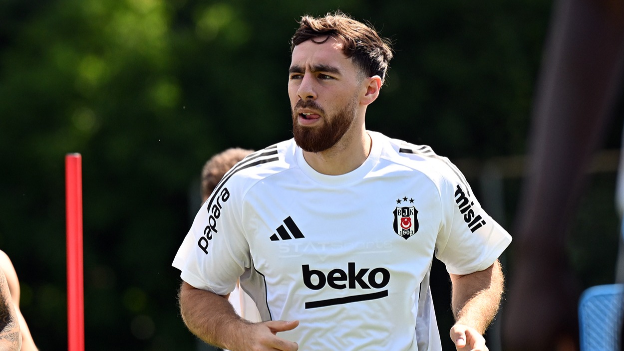 Daha imzayı atalı 1 ay olmadı: Orkun Kökçü, Beşiktaş'ta kalacağı süreyi canlı yayında duyurdu