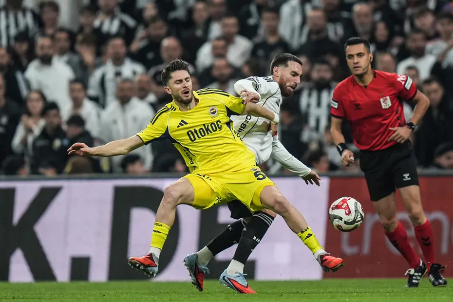 Orkun Kökçü cephesinden kırmızı kart sözleri: Eleştirilere babasından yanıt geldi  - 4