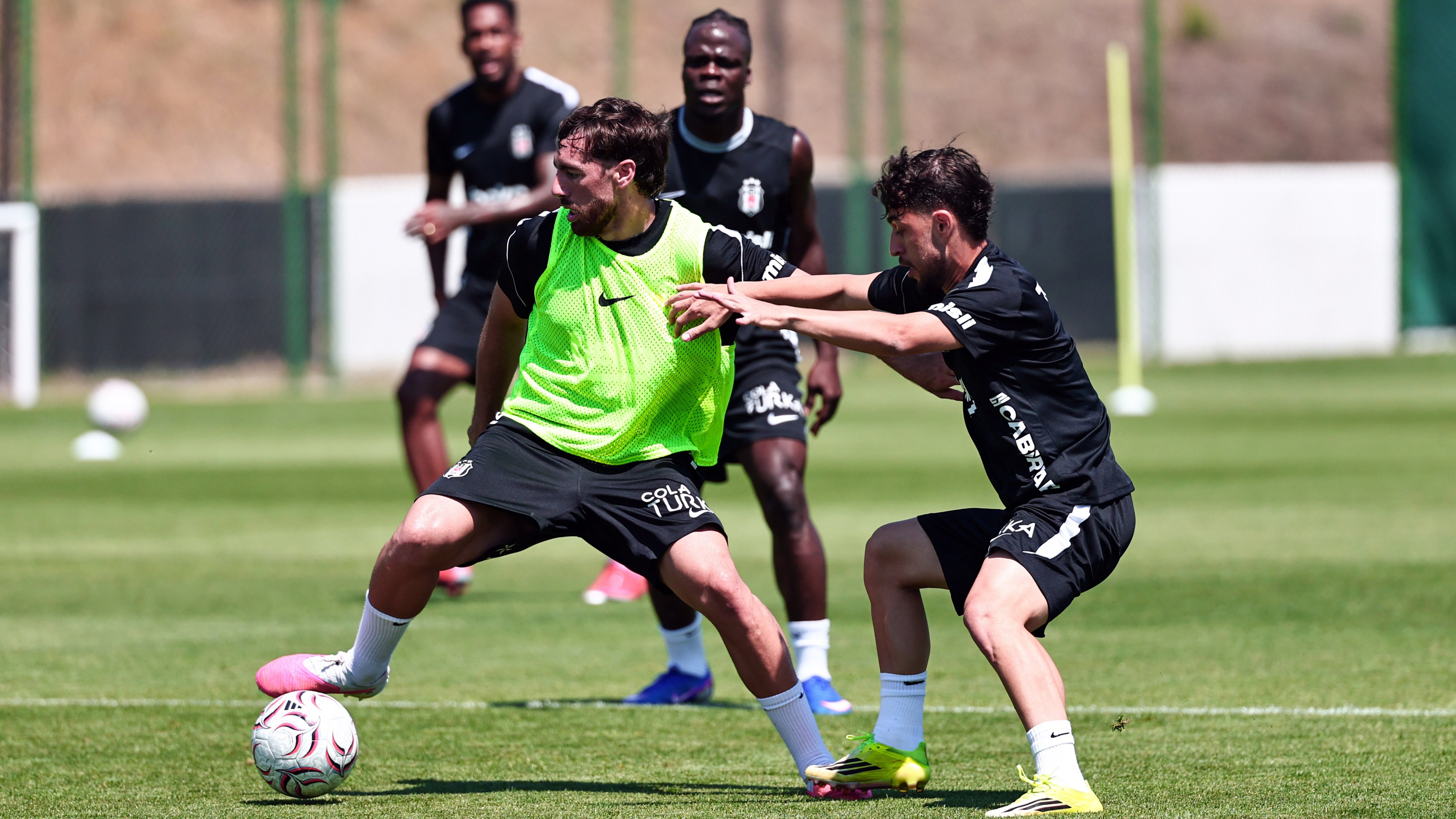 Beşiktaş, Midtjylland maçının hazırlıklarına devam etti