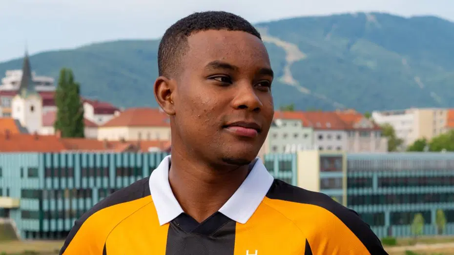 Hull City, "Geri dönüyor" diyerek transferi duyurdu! 4 yıllık imzayı attı - 2