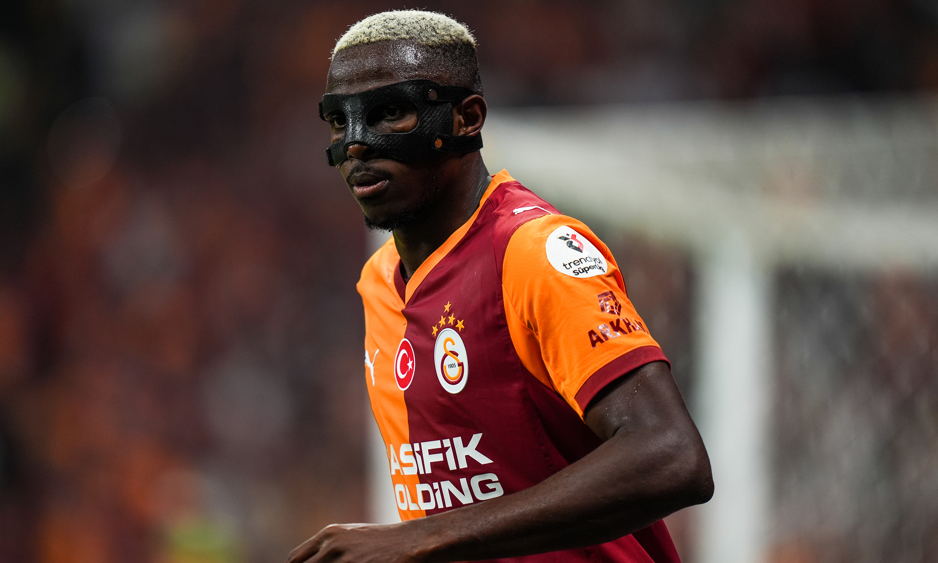 Galatasaray'ın Osimhen Kısmeti: Sakatlandığı Yetmezmiş Gibi Bir de 'Mental Oyun' Malzemesi Oldu!