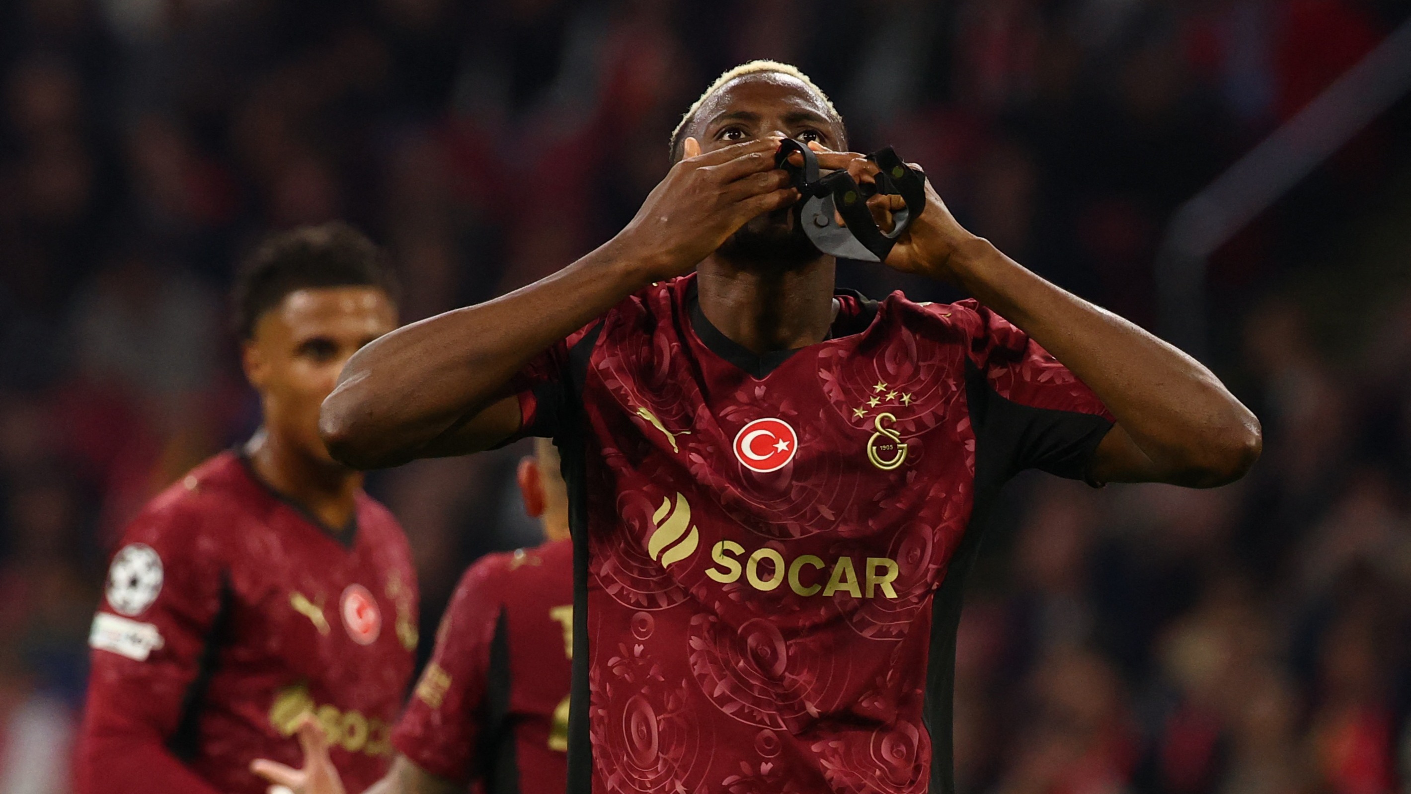 Galatasaray'ın Ajax maçı sonrası Osimhen'in koridorda yaşadıklarını dünya konuşuyor