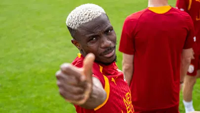 Osimhen için inanılmaz teklif! Galatasaray akıllara durgunluk veren öneri için anında karar verdi Osimhen için inanılmaz teklif! Galatasaray akıllara durgunluk veren öneri için anında karar verdi