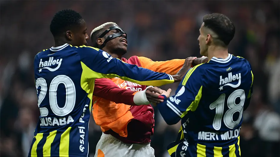 Trio ekibi, Yasin Kol'a ateş püskürdü! Derbide 1 penaltı, tam 5 kırmızı kart atlandı - 18