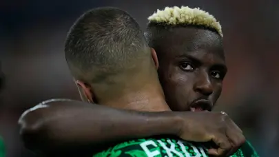 Victor Osimhen'le alay ettiler! Kritik maç öncesi ortam kızışıyor Victor Osimhen'le alay ettiler! Kritik maç öncesi ortam kızışıyor