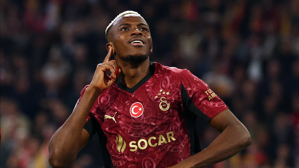 Tüm dünya Osimhen haberleriyle çalkalanıyor: Hat-trick yaptı, manşetleri salladı