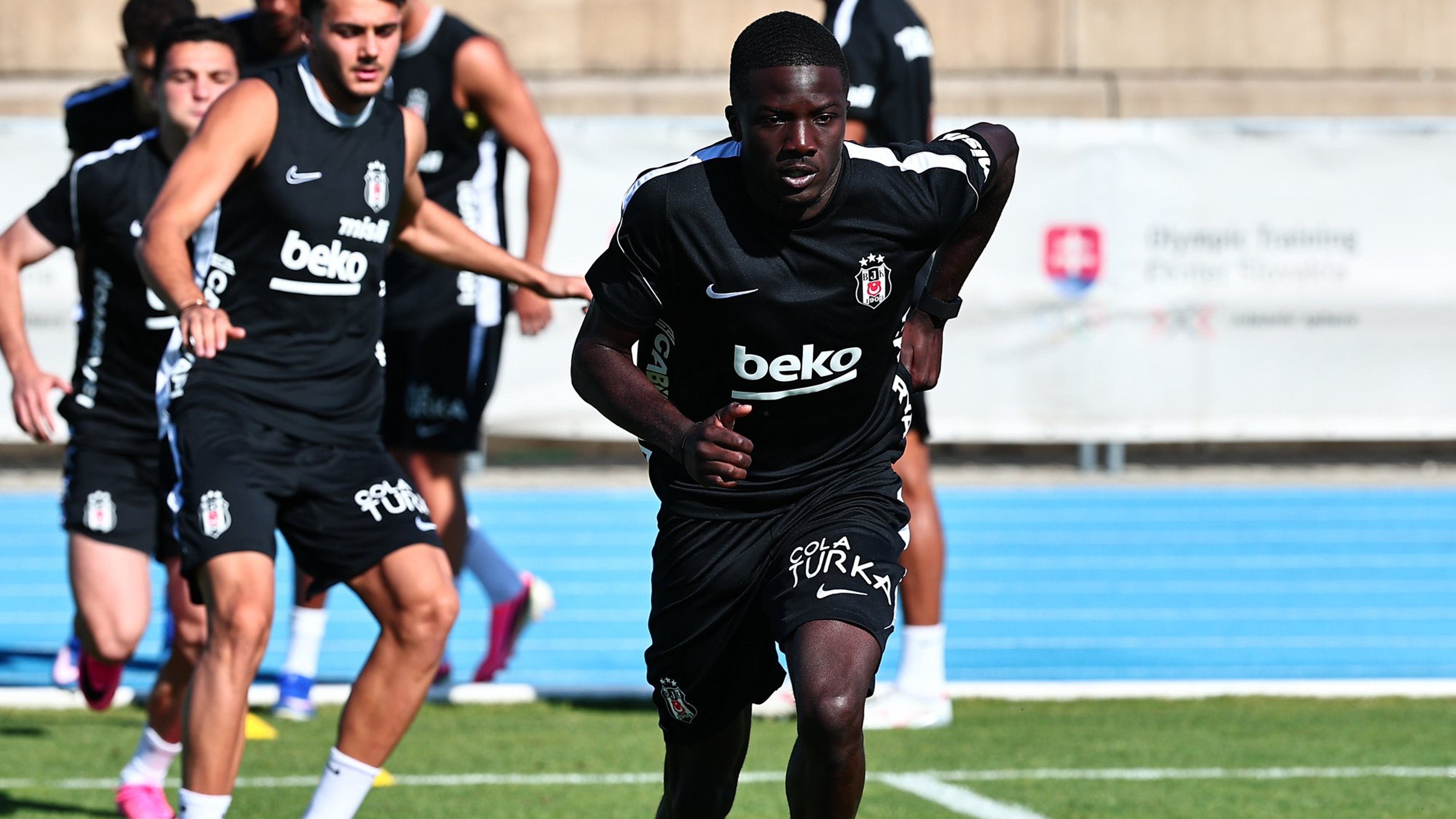 Ouattara Geldik, Gördük, Beşiktaş'ı 'En İyi Takım' İlan Ettik! (Diğerleri Duymasın)