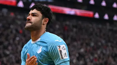 Sakatlık kabusundan rekorlarla döndü: Ozan Kabak Almanya'da imkansızı başarıyor Sakatlık kabusundan rekorlarla döndü: Ozan Kabak Almanya'da imkansızı başarıyor