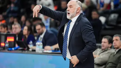 Pablo Laso'nun hayal kırıklığı: "Gösterdiğimiz performans kabul edilemez" Pablo Laso'nun hayal kırıklığı: "Gösterdiğimiz performans kabul edilemez"