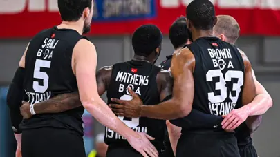 Beşiktaş'tan Yunan taraftarların hakaretine sert tepki Beşiktaş'tan Yunan taraftarların hakaretine sert tepki