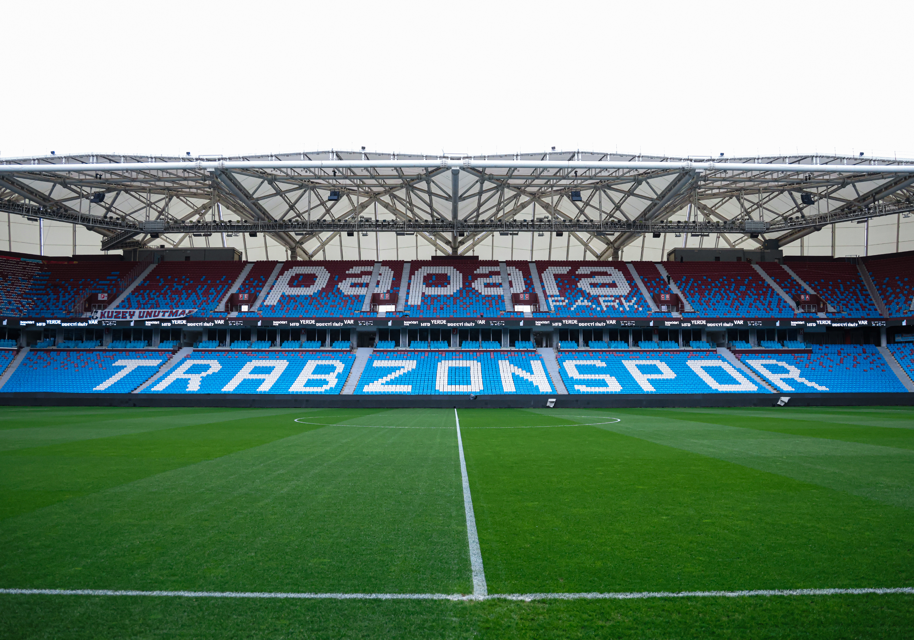 Trabzonspor, Başakşehir maçının biletlerini 5 liradan başlayan fiyatlarla satışa çıkarıyor